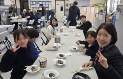 2025년 4월 19일 고난주간 특별새벽예배-친교 모습