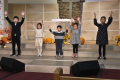 2025년 11월 23일 추수감사주일-유초등부 특송 모습