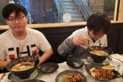 2025년 3월 7일  중고등부 친교 모습